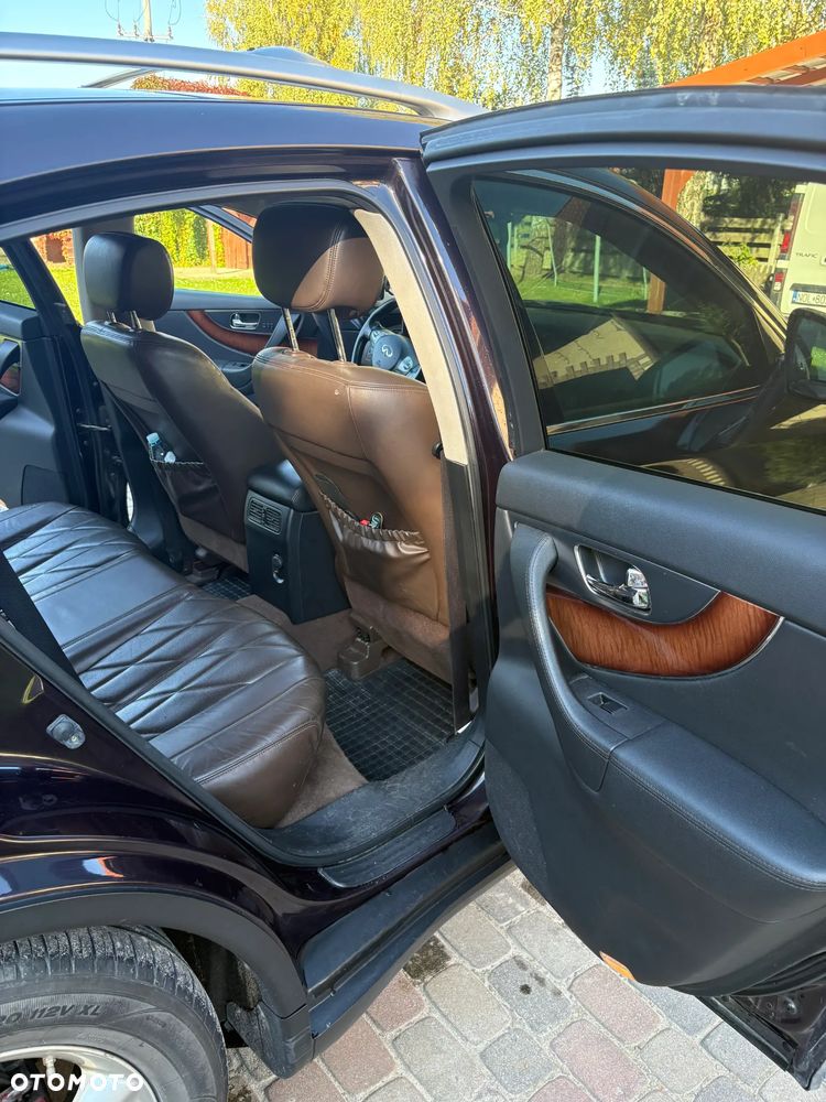 Infiniti FX - 19