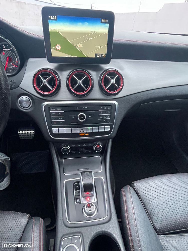 Mercedes-Benz CLA 45 AMG 4Matic Shooting Brake Speedshift 7G-DCT Night Edition - 20