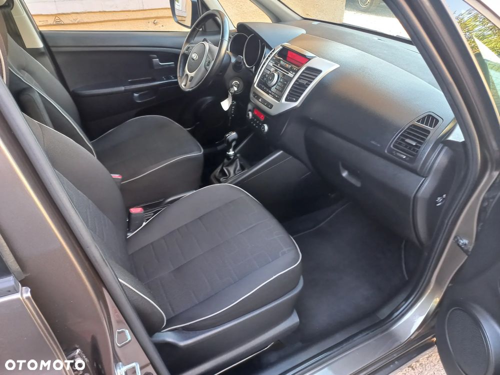 Kia Venga 1.6 CVVT Black Collection - 14