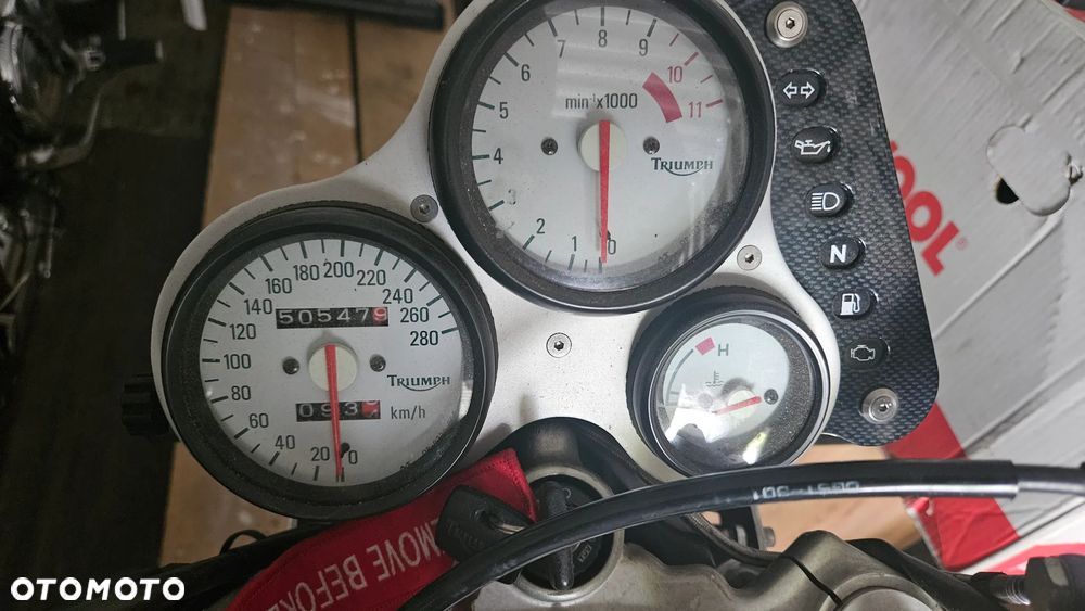 Triumph Daytona - 5