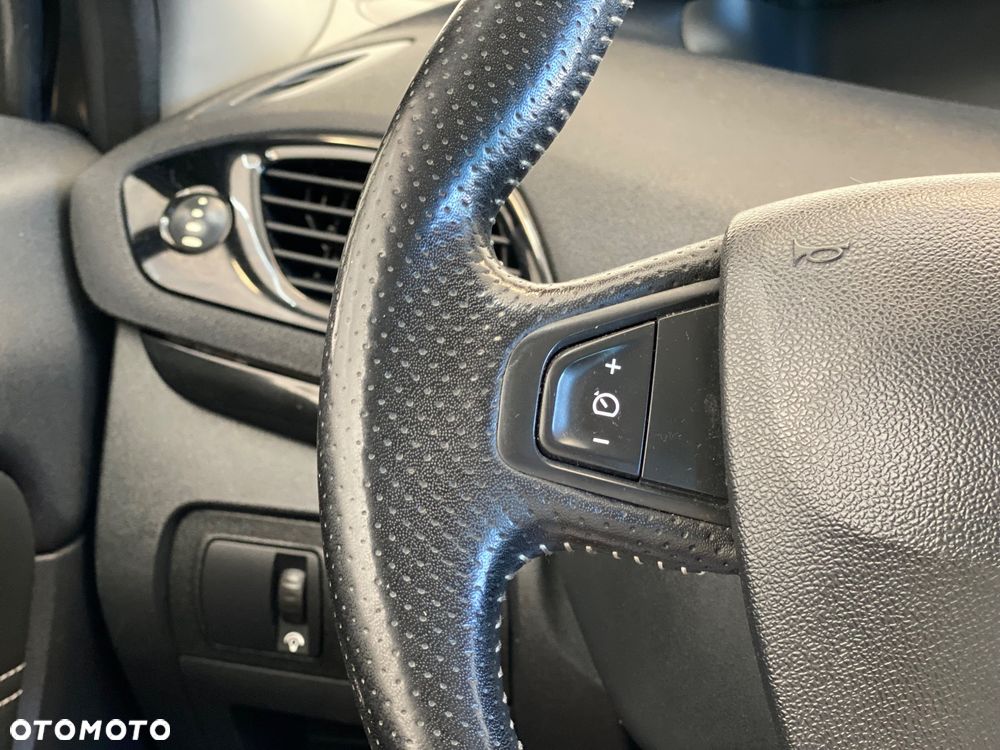 Renault Scenic Energy dCi 130 S&S Bose Edition - 23