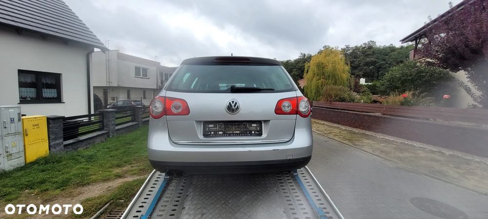 Volkswagen Passat 2.0 TDI Comfortline DSG - 6