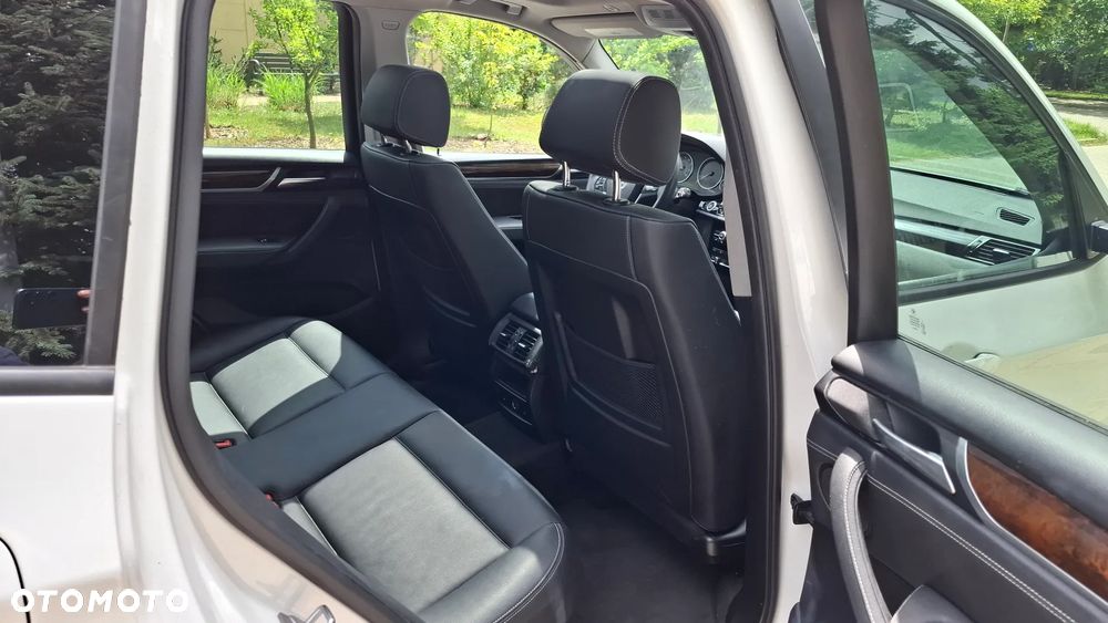 BMW X3 xDrive28i Sport-Aut xLine - 25