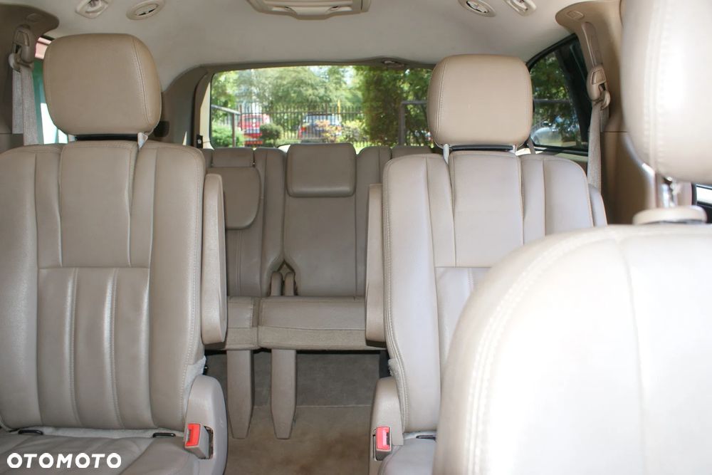 Chrysler Town & Country 3.6 Touring - 17
