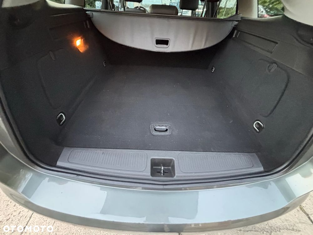 Opel Astra 1.4 T Elite - 19