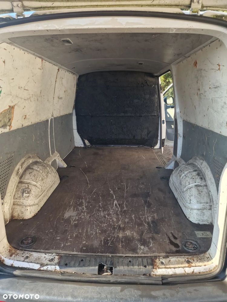 Volkswagen Transporter T5 - 15