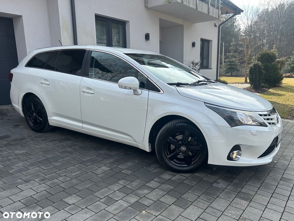 Toyota Avensis Touring Sports 1.8 Business Edition - 13