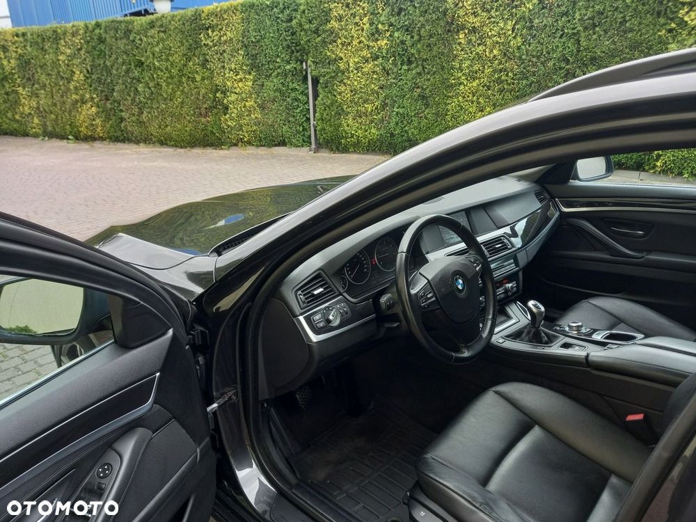 BMW Seria 5 520d Special Edition - 25