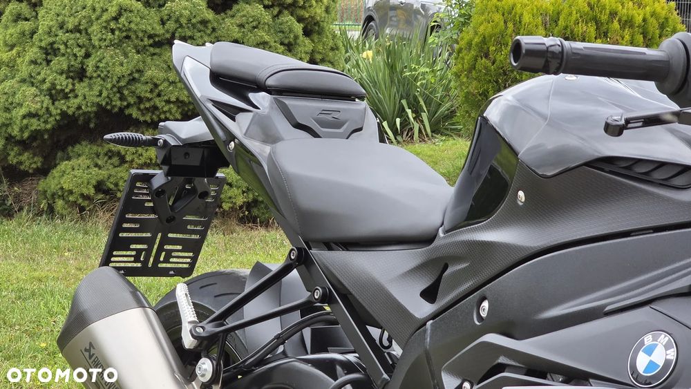BMW S - 32