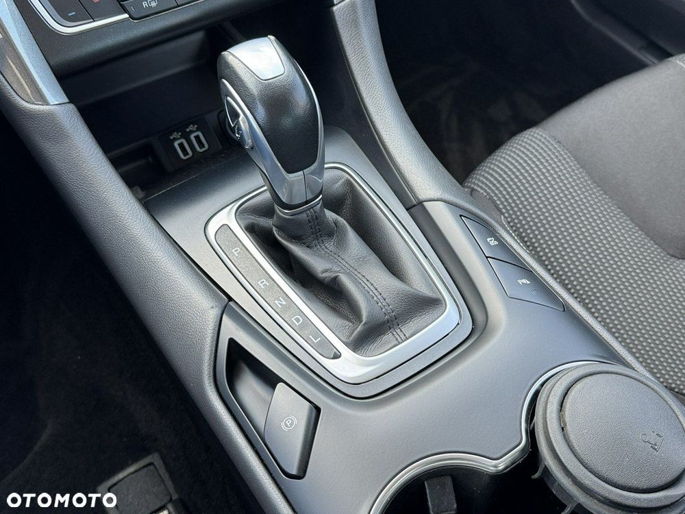 Ford Mondeo 2.0 Hybrid Titanium - 31