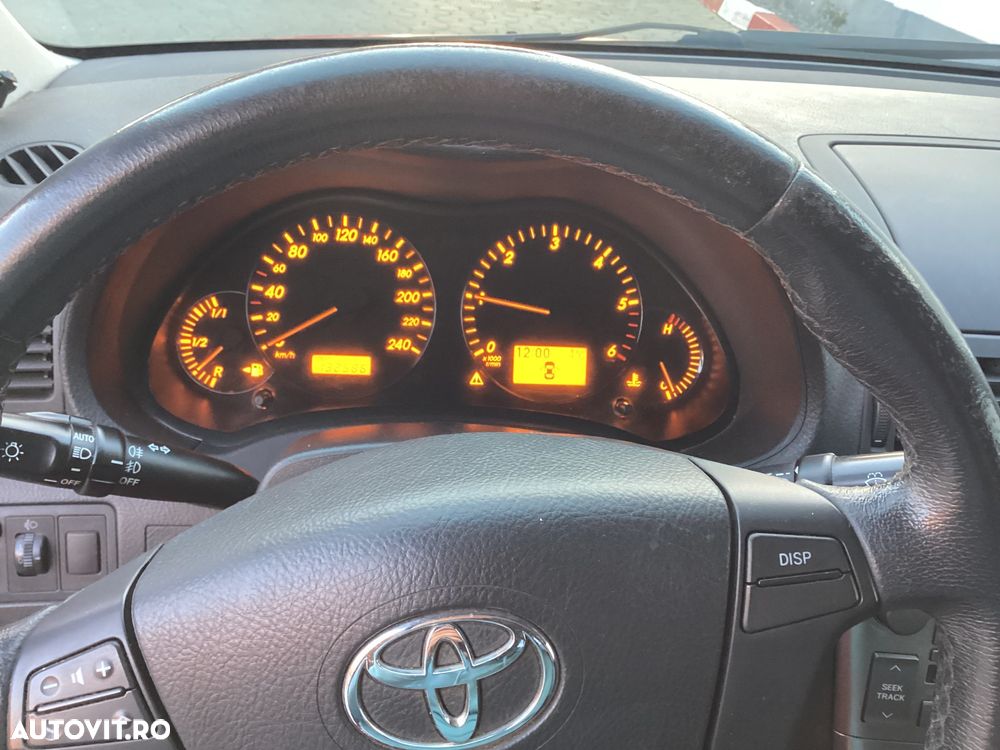 Toyota Avensis 2.0 D-4D Executiv - 17