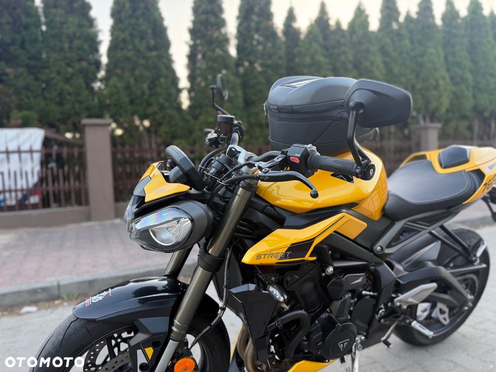 Triumph Street Triple - 26