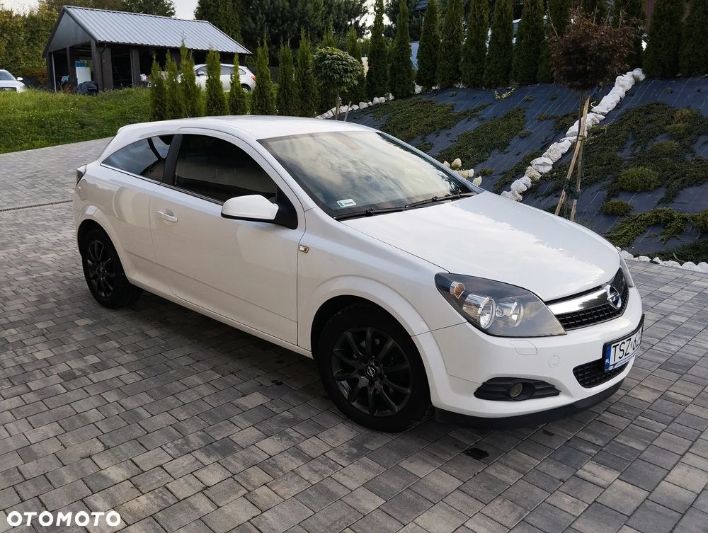Opel Astra III GTC 1.6 Sport - 12