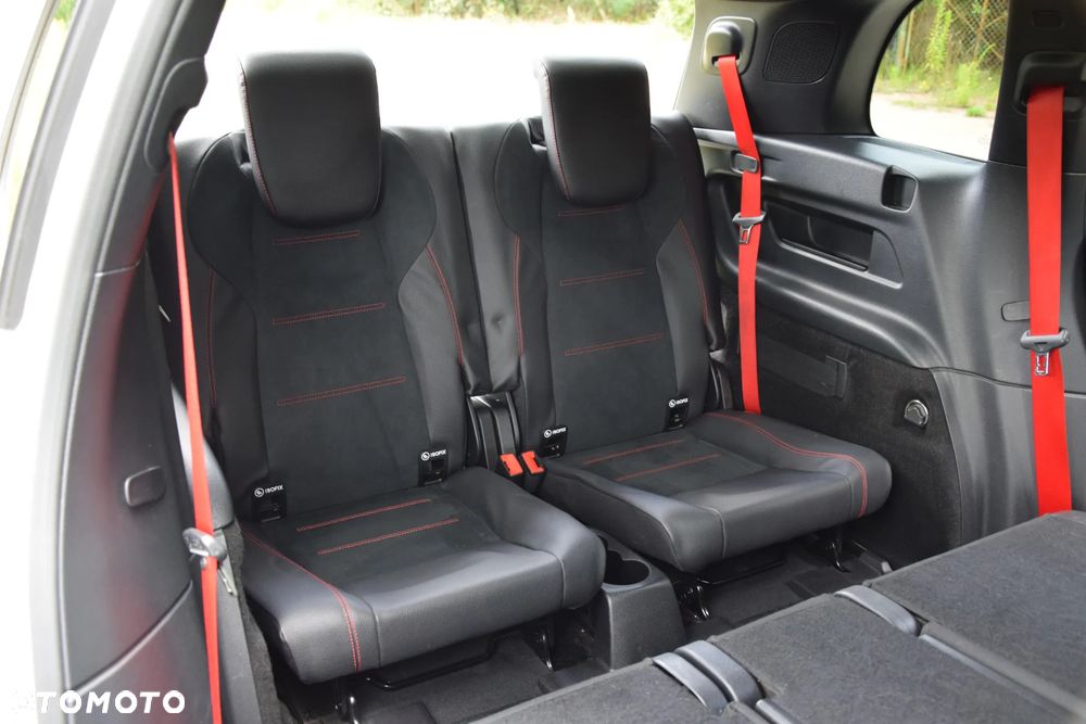 Mercedes-Benz GLB - 29