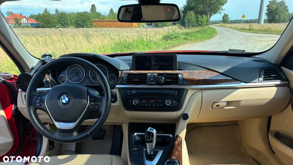 BMW Seria 3 328i xDrive Luxury Line - 2