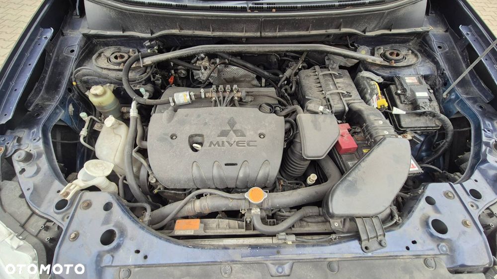 Mitsubishi Outlander 2.4 Instyle NAVI EU5 CVT - 21