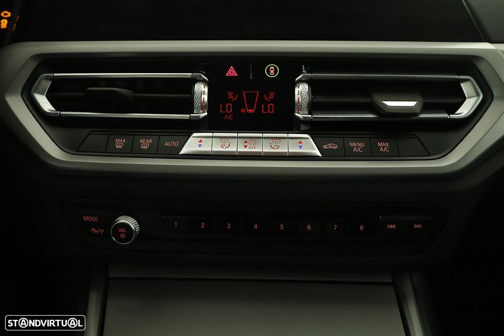 BMW 320 e Touring Auto - 14