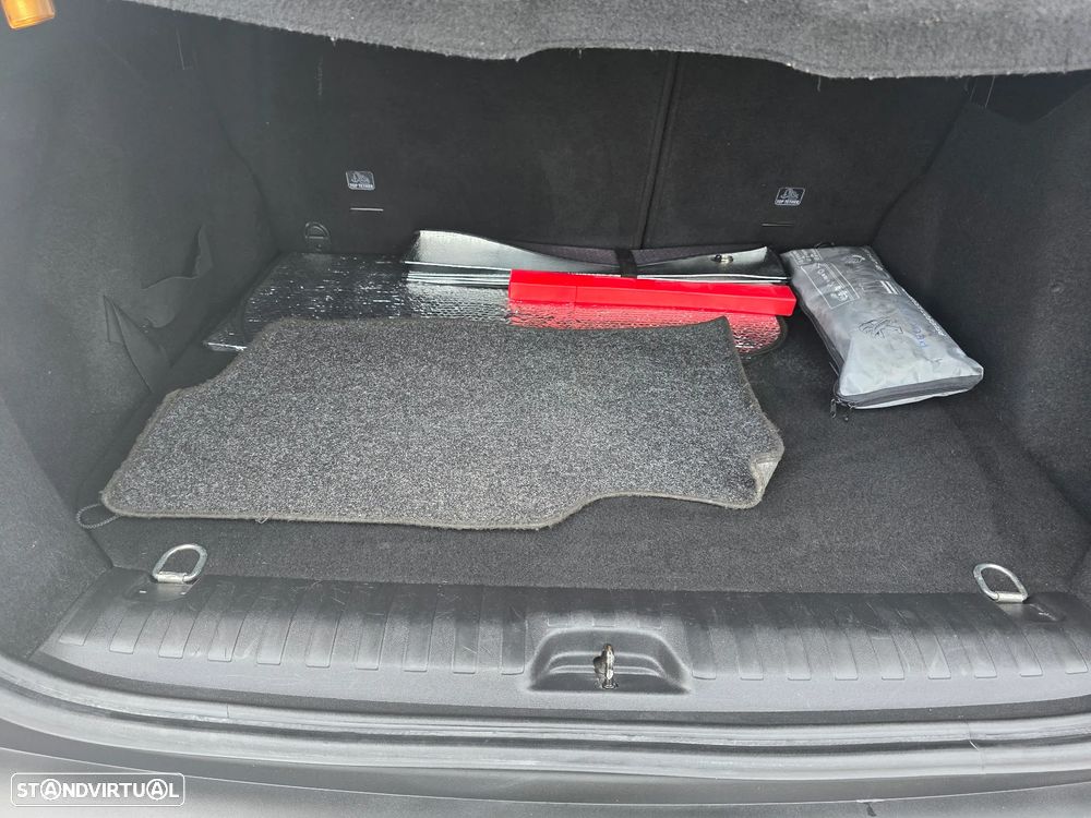 Peugeot 2008 1.2 PureTech Style - 21