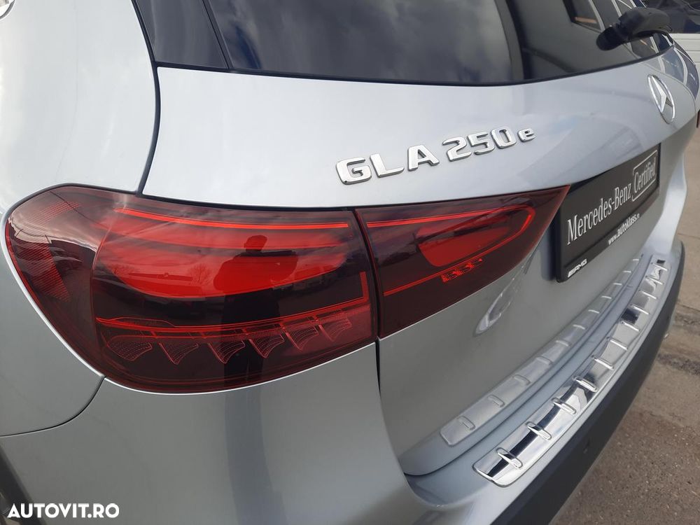 Mercedes-Benz GLA 250 e - 18