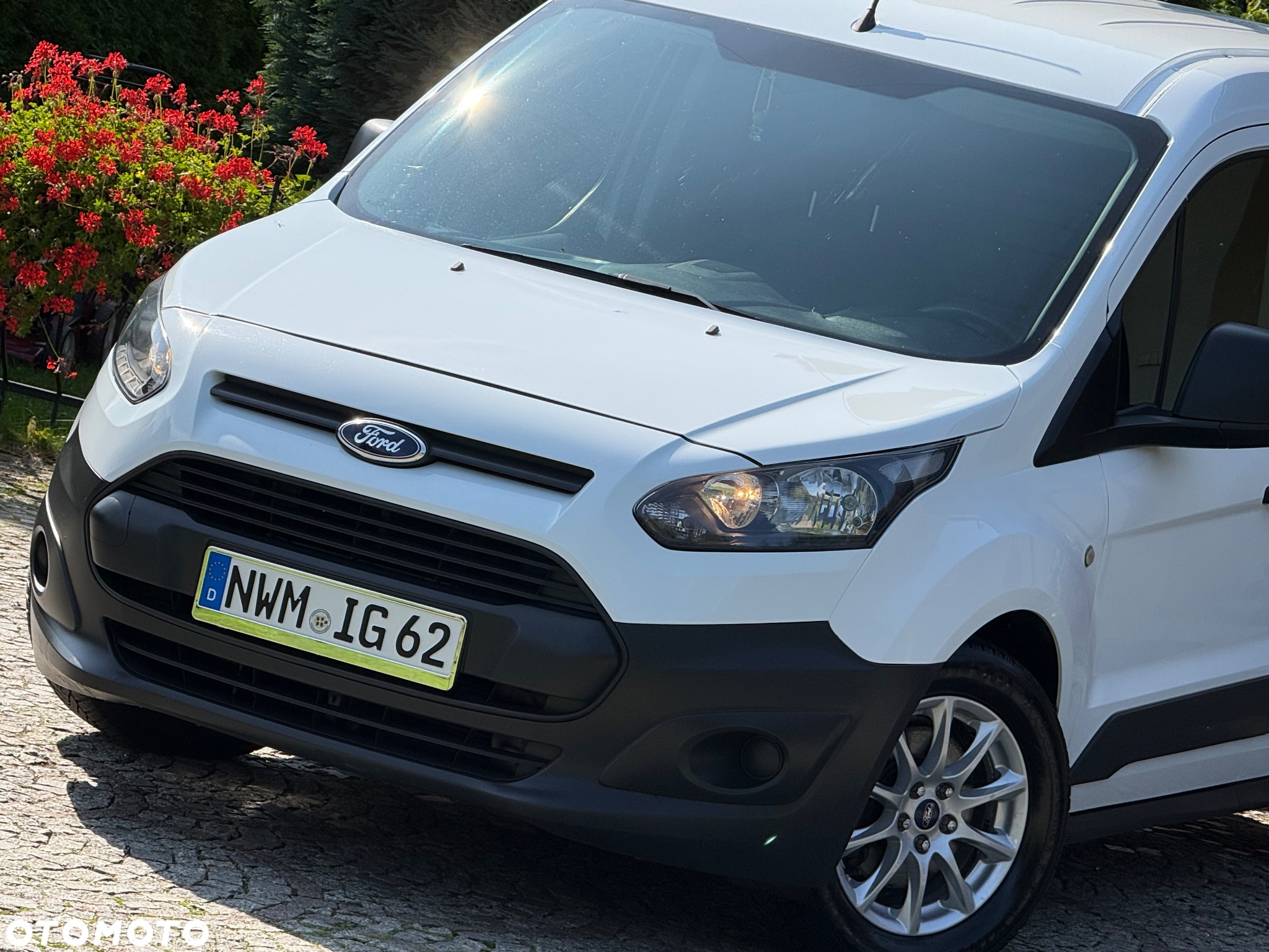 Ford Transit Connect klimatyzacja webasto hak piękny - 4