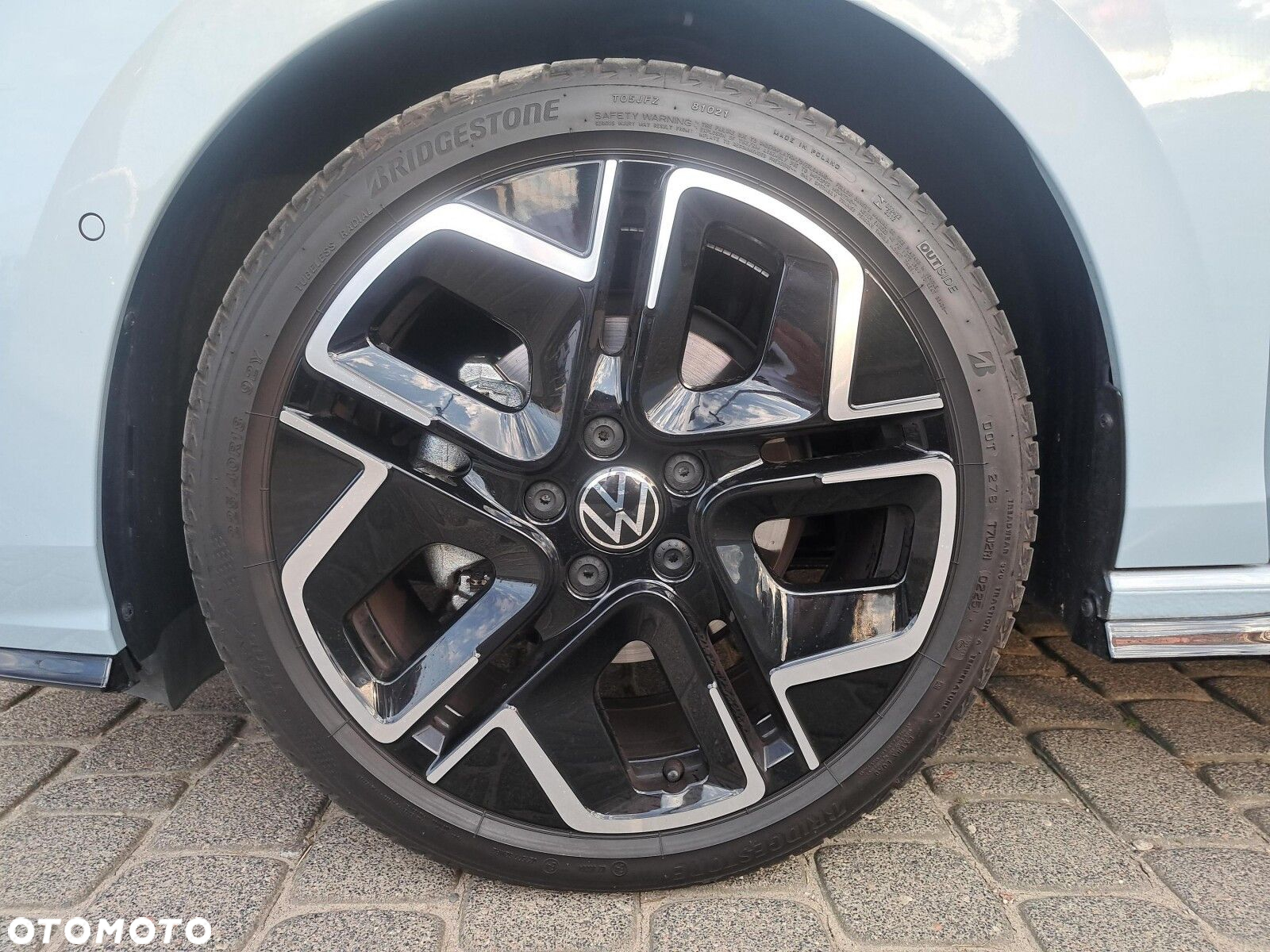 Volkswagen Golf VIII 1.5 eTSI mHEV R-Line Plus DSG - 38