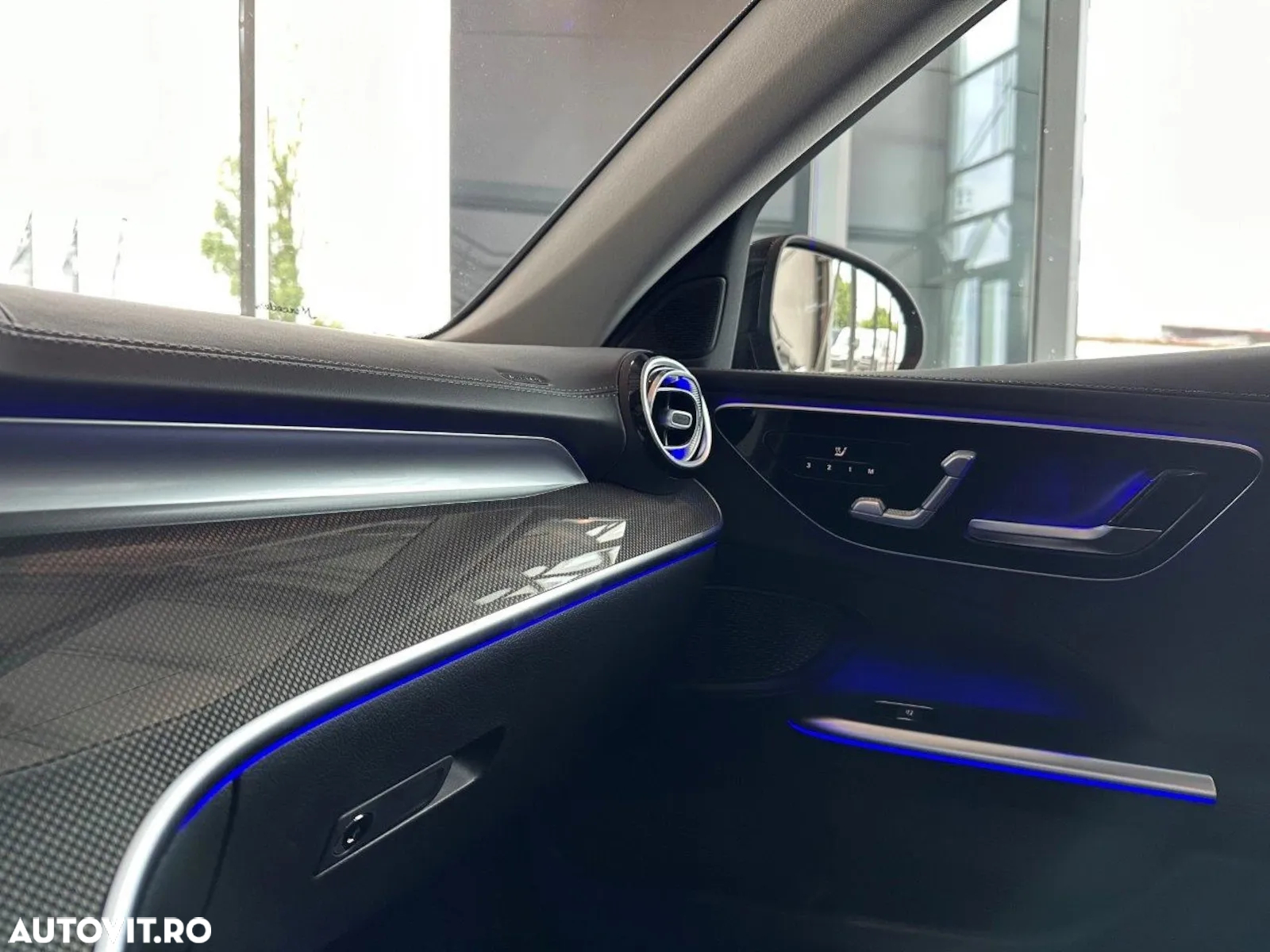 Mercedes-Benz C 300 e 4Matic 9G-TRONIC AMG Line Advanced - 24
