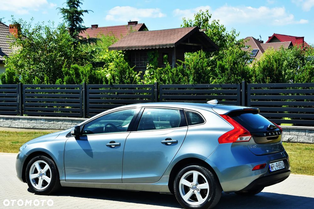 Volvo V40 D2 Momentum - 7