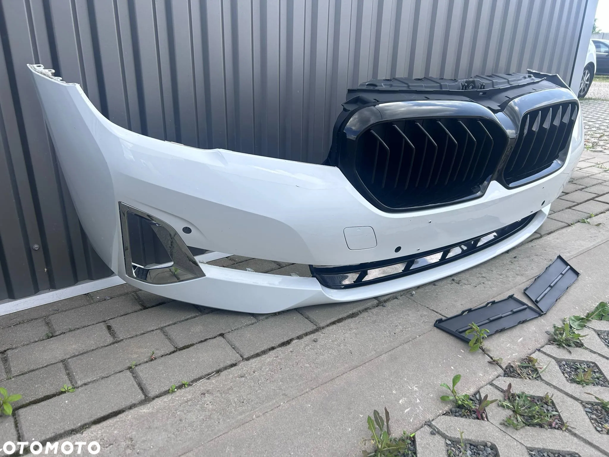 BMW 5 LCI G30 G31 Zderzak Przód Przedni 4xPDC Alpinweiss 300 - 12