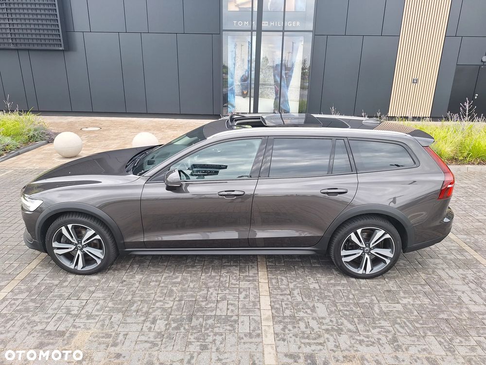 Volvo V60 Cross Country Ultimate B5 B AWD - 6