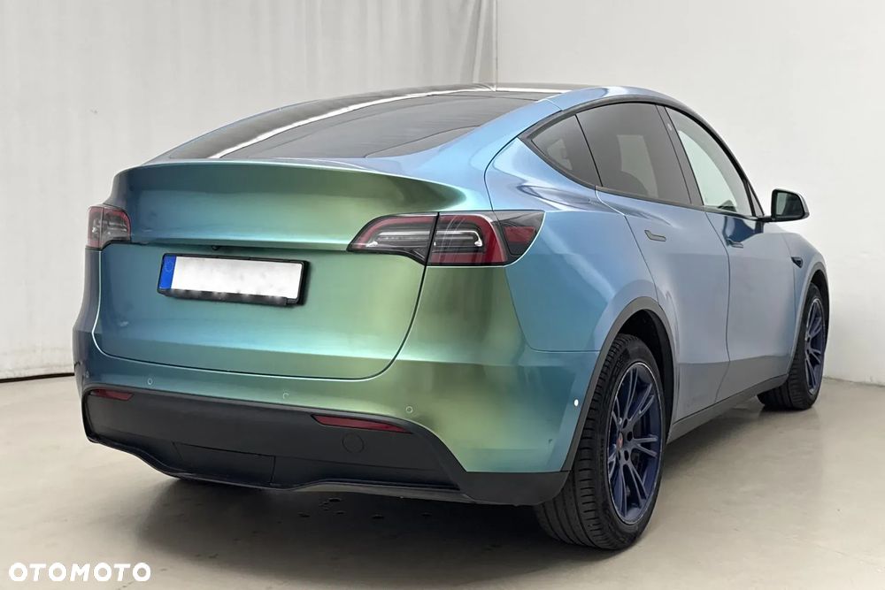 Tesla Y Long Range AWD - 3