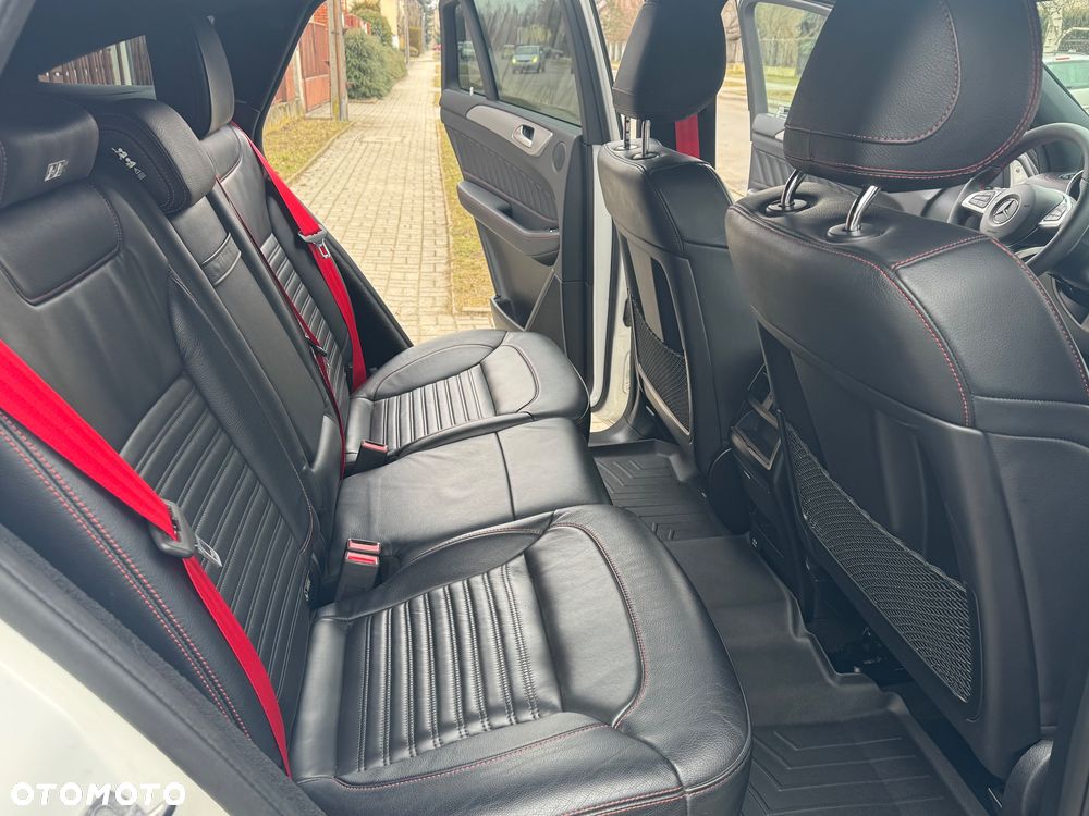 Mercedes-Benz GLE 350 d 4-Matic - 27