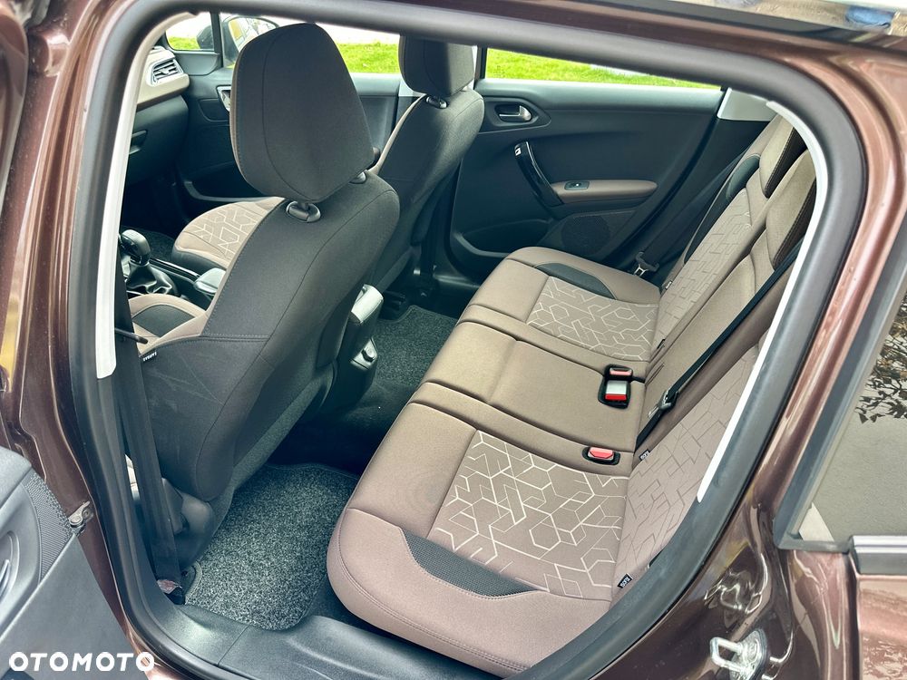 Peugeot 2008 PureTech 82 Allure - 9