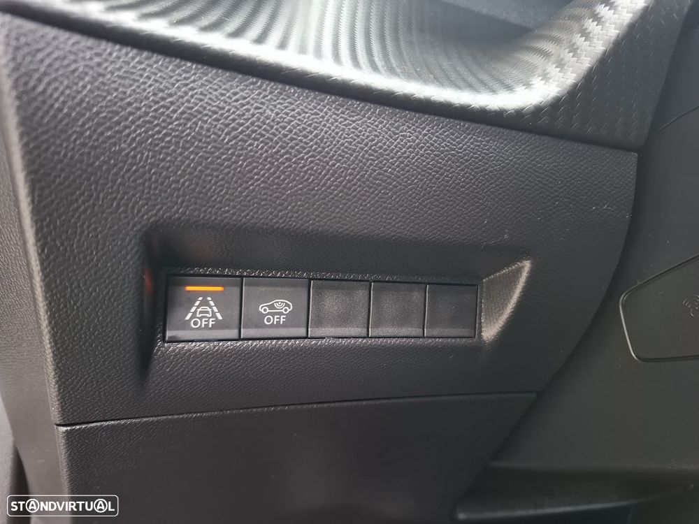 Peugeot 2008 1.2 PureTech GT Line - 30