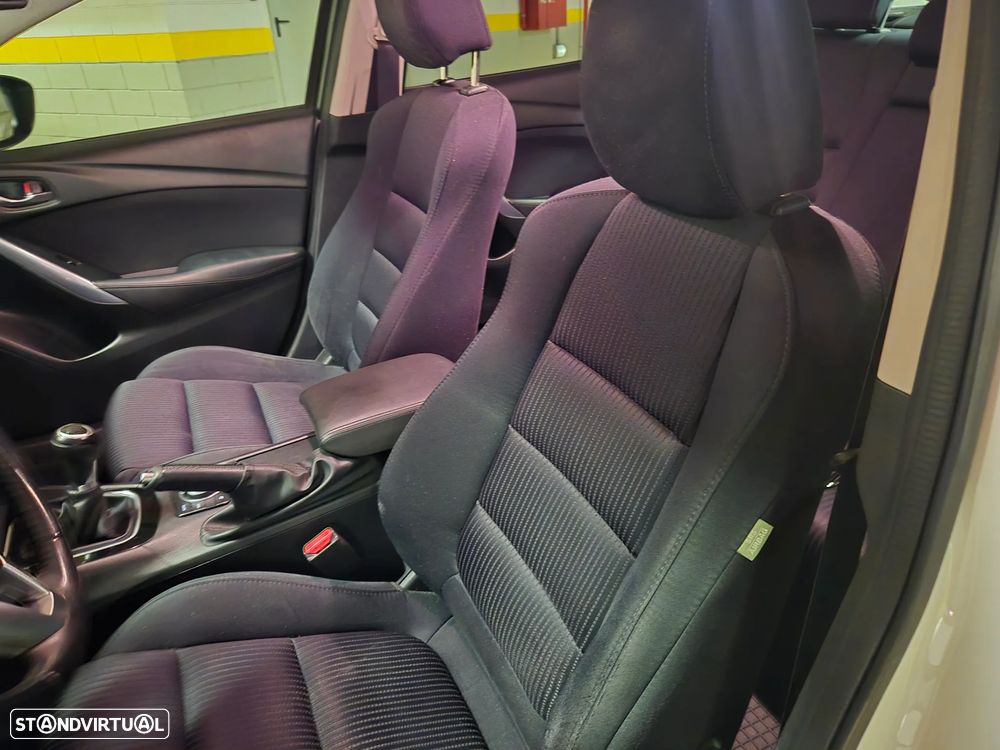 Mazda 6 2.2 SKY-D Evolve Navi 104g - 31