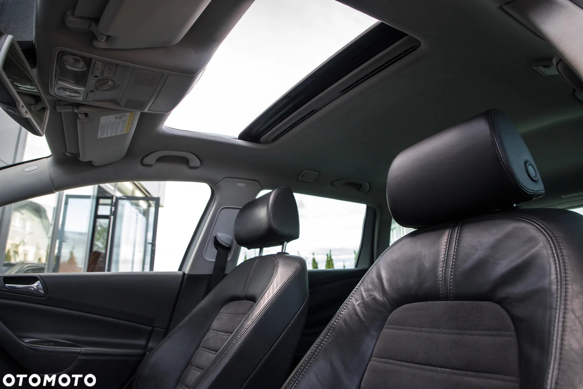 Volkswagen Passat 2.0 TDI Highline - 15