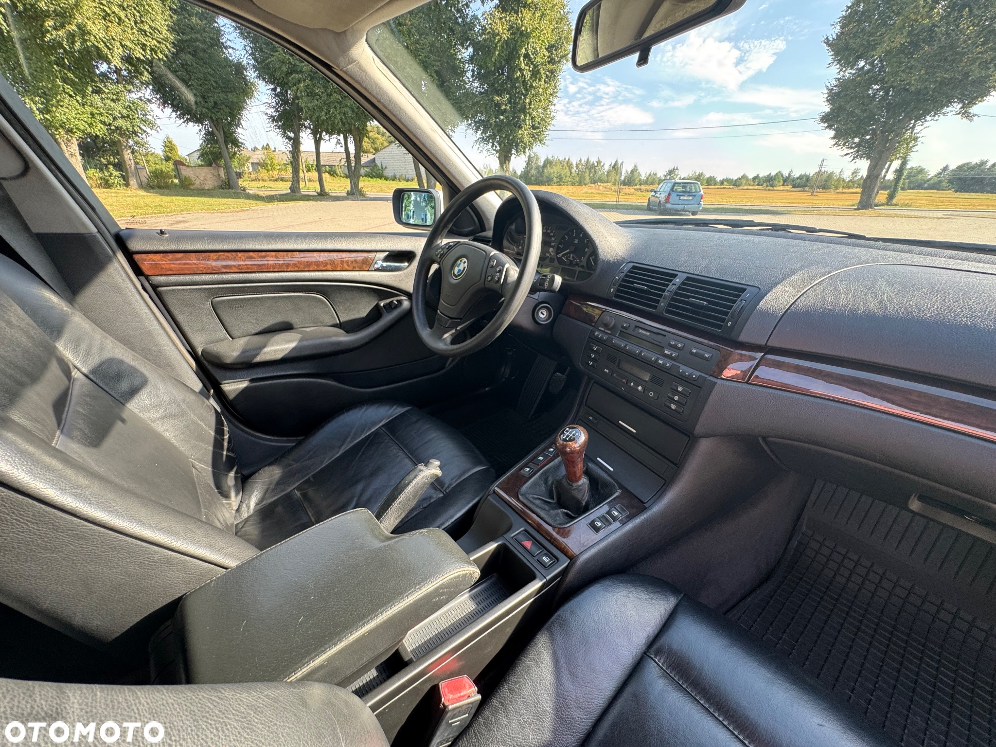BMW Seria 3 323i - 33