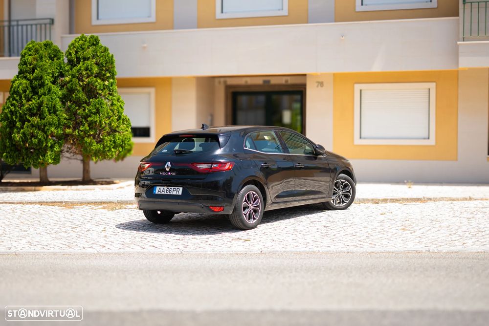 Renault Mégane 1.5 dCi Dynamique - 4