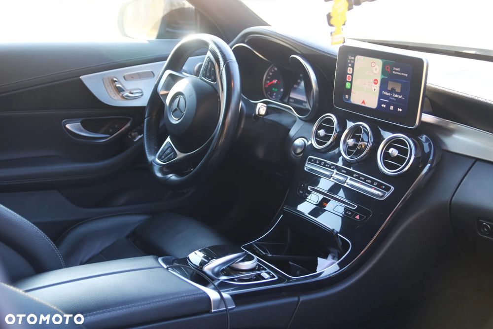 Mercedes-Benz Klasa C 300 7G-TRONIC AMG Line - 3