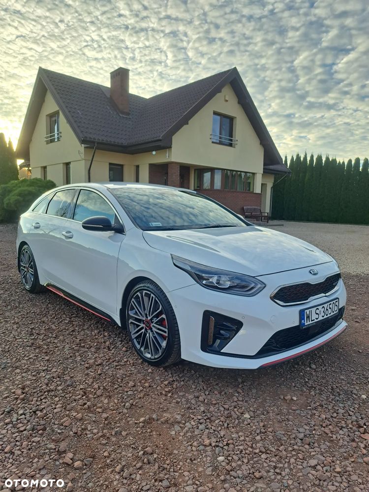 Kia ProCeed - 2