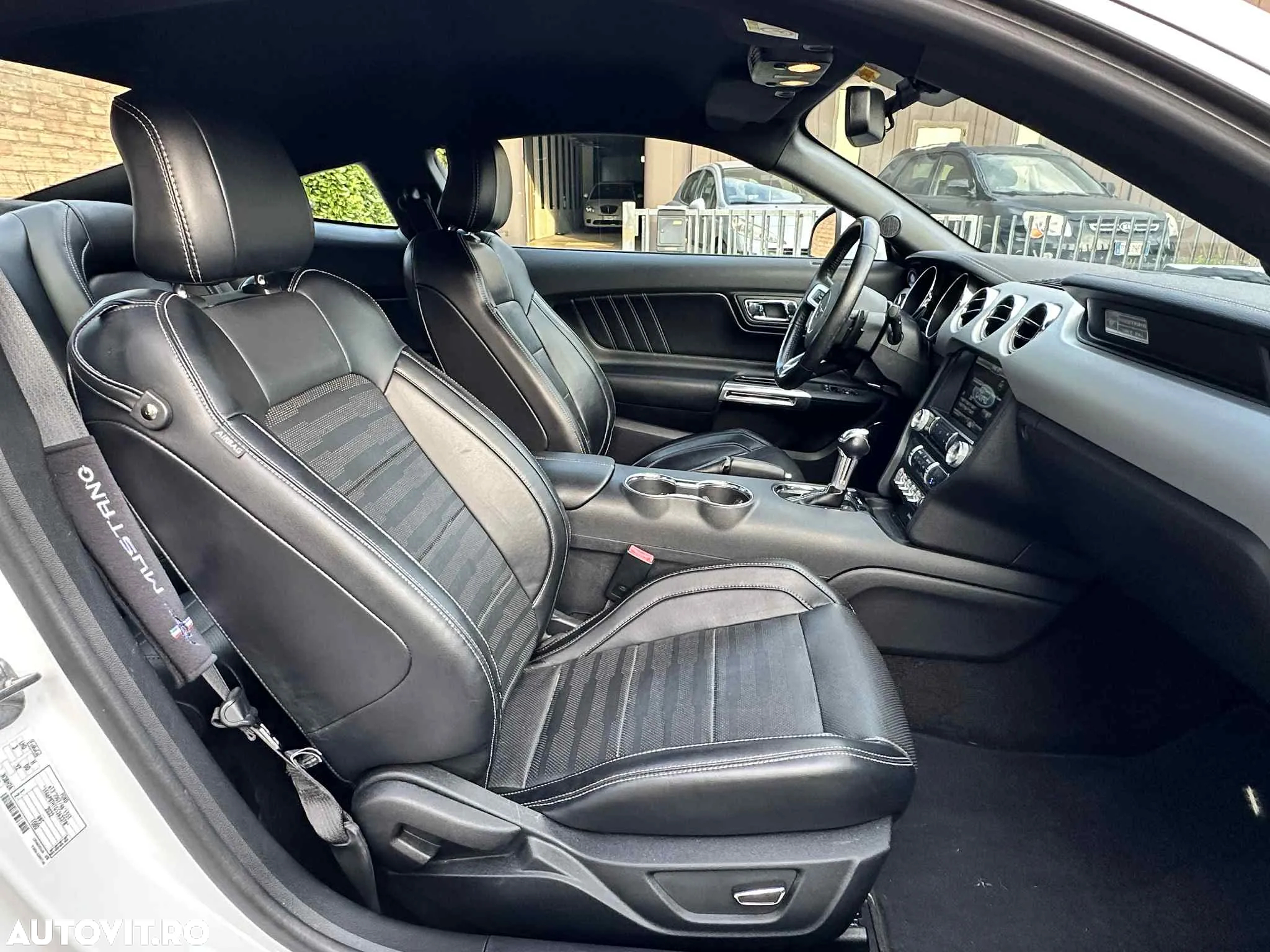 Ford Mustang 2.3 Eco Boost Aut. - 9