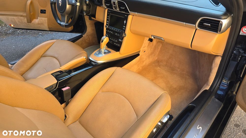 Porsche 911 Carrera S PDK - 15