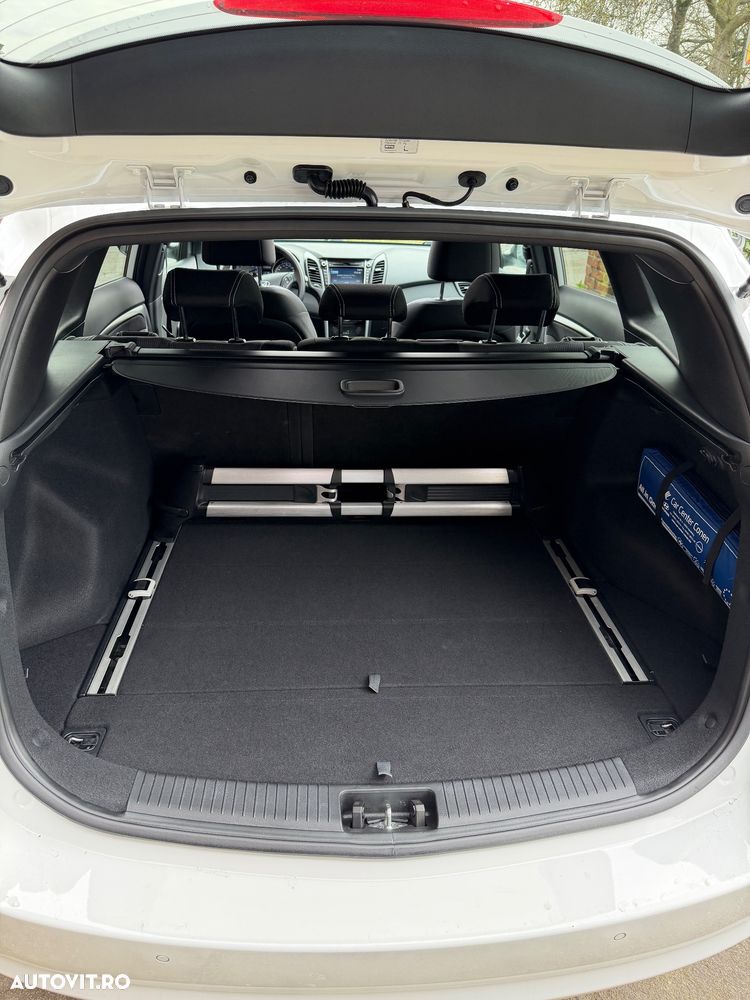 Hyundai i30 blue Kombi 1.6 CRDi Passion - 7