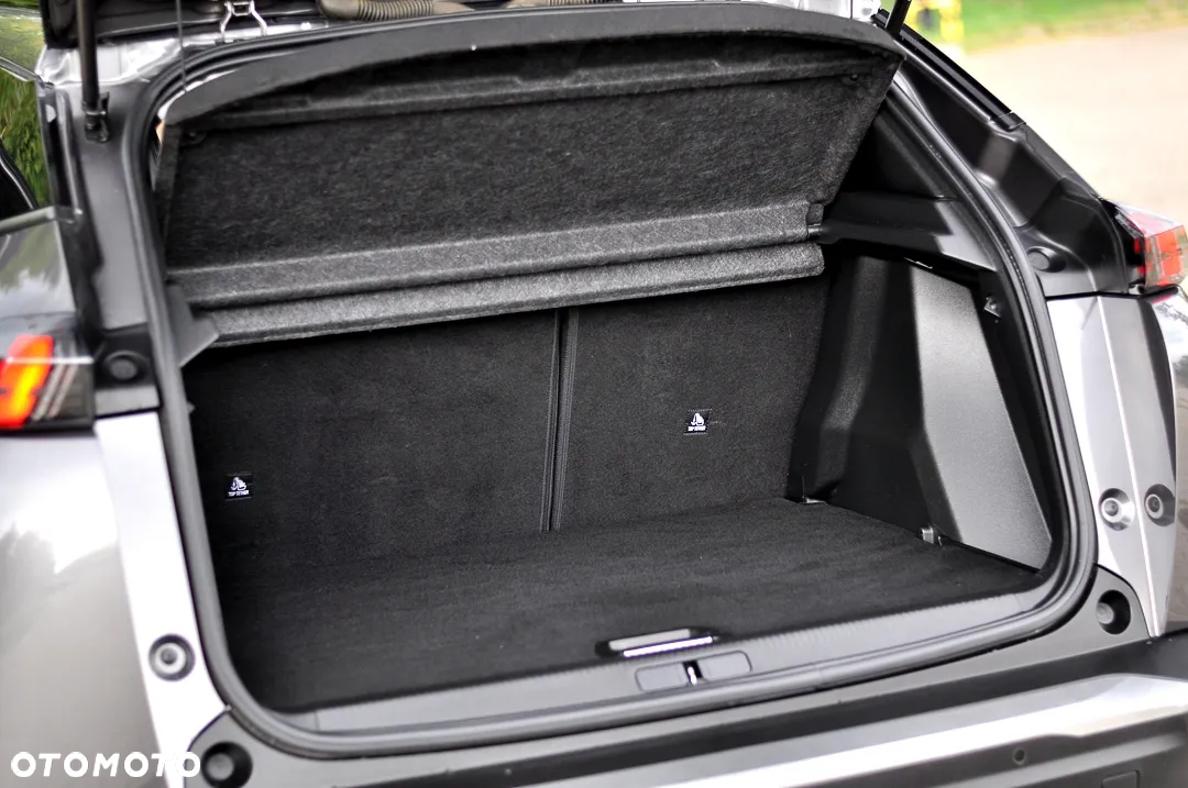 Peugeot 2008 BlueHDi 130 Allure S&S EAT8 - 21