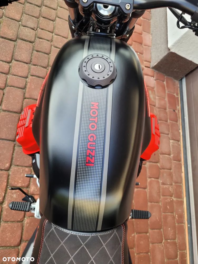Moto Guzzi V7 - 21