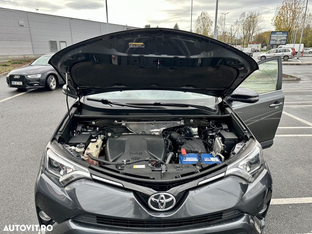 Toyota RAV4 2.0 D-4D 2WD Executive - 38