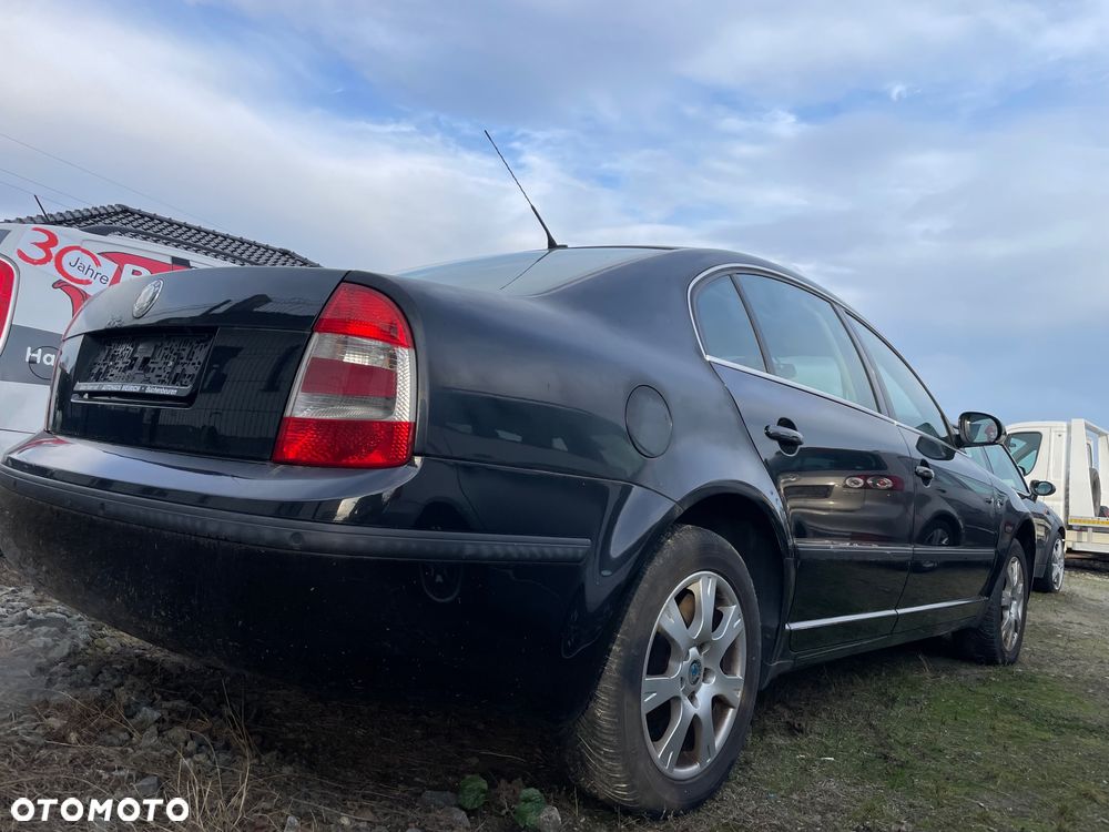 Skoda Superb 2.0 TDI DPF Exclusive - 4