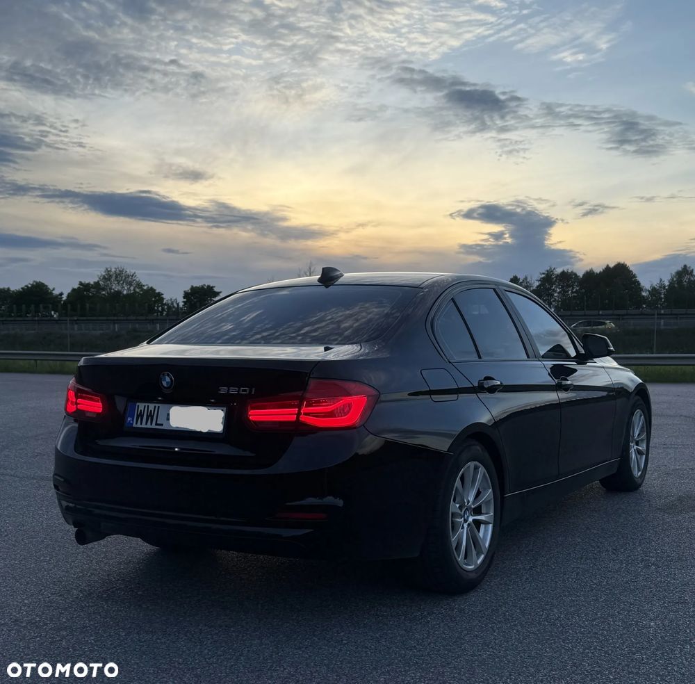 BMW Seria 3 320i - 1