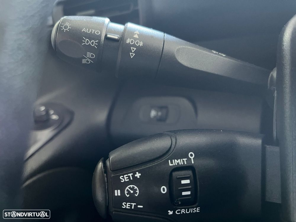 Peugeot Partner 1.6 HDI 3 LUGARES ***IVA DEDUTIVEL *** - 23