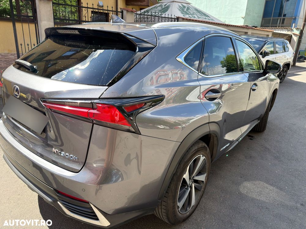 Lexus Seria NX 300h E-FOUR Luxury Line - 34
