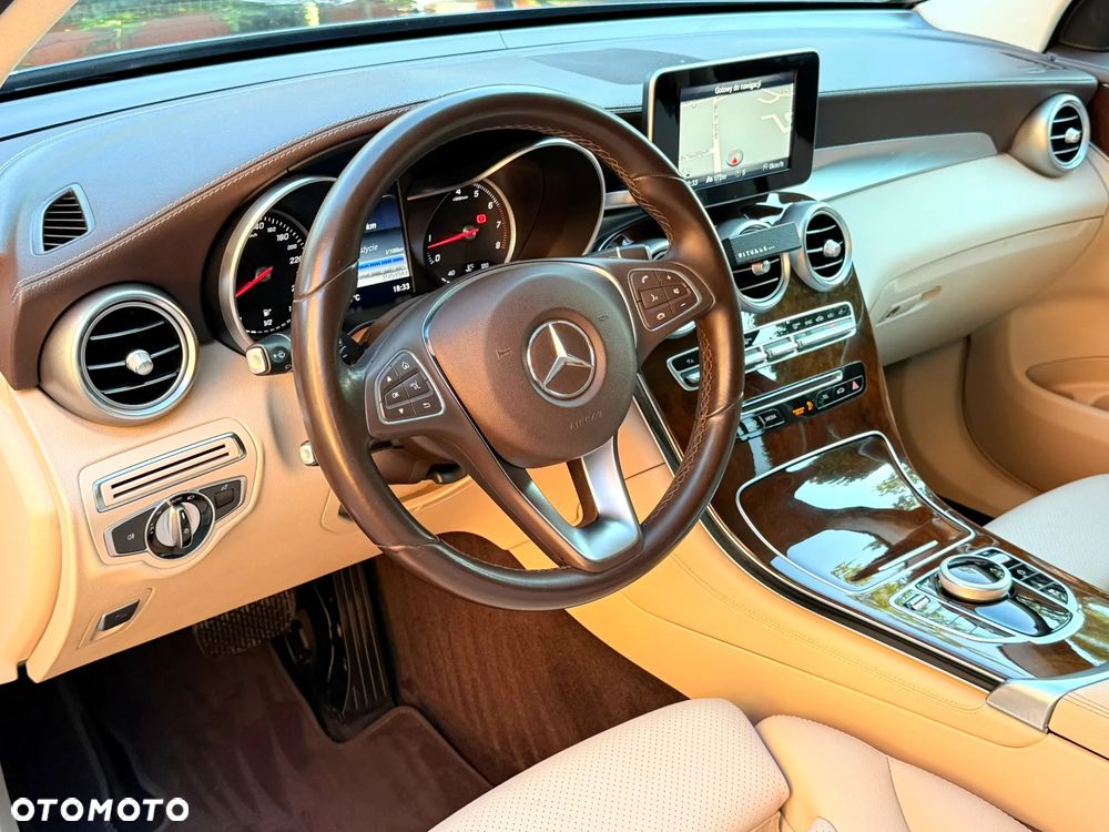 Mercedes-Benz GLC - 16